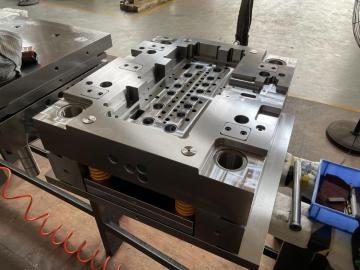 Stack Mold Injection Molding