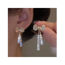 Fashionable Crystal Bow Earrings Sparkling High-Quality Earrings for Women