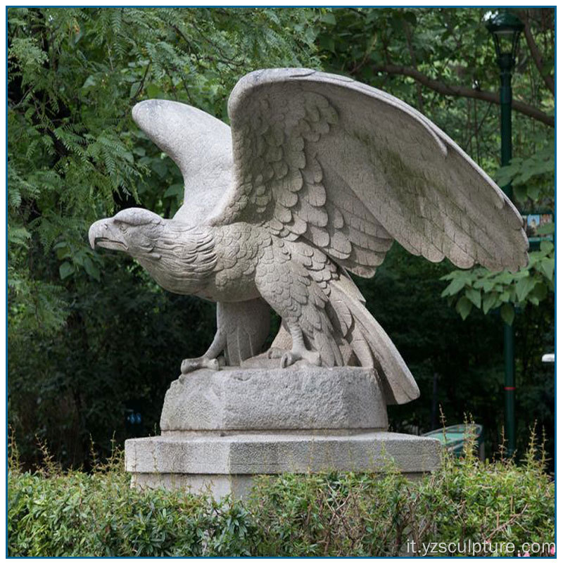 Statua di aquila di pietra per la decorazione all&#39;aperto