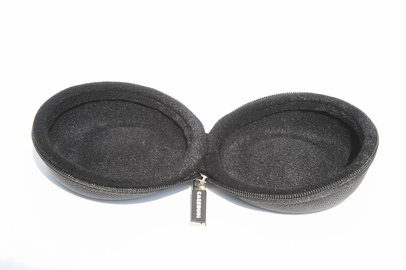 Carrying case for single watch