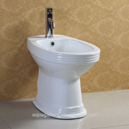 Easy To Clean White Glazed Ceramic Bidet