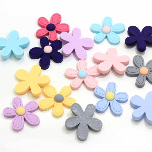 Mooie Mini Platte Achterkant Bloemvormige Hars cabochon Meisjes Kledingstuk Accessoires Kralen Charms Handgemaakte Craft Decor Spacer