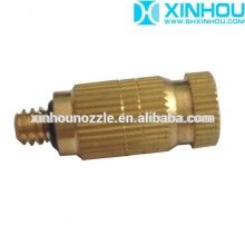 Low pressure greenhouse misting nozzles