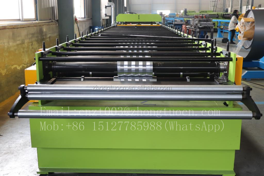 Corrugated iron sheet making machine