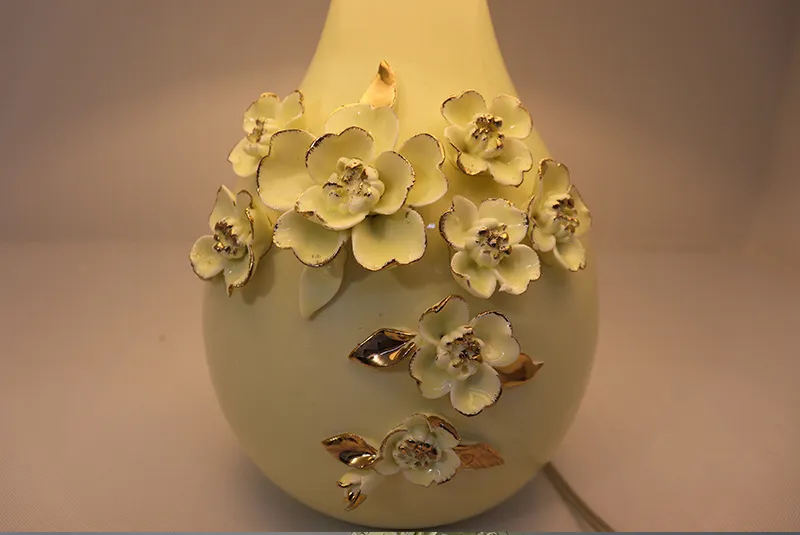 Elegant Gold Ceramic Table Lamp for Bedroom and Living Room