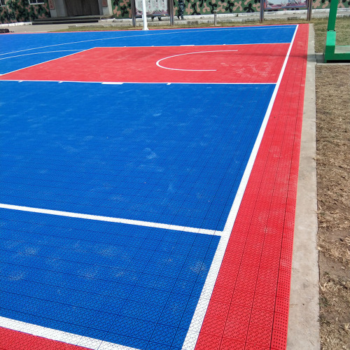 Piso deportivo para el campo de baloncesto al aire libre