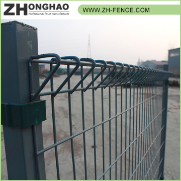 Hot dipped galvanized Top and bottom Rolled Fence