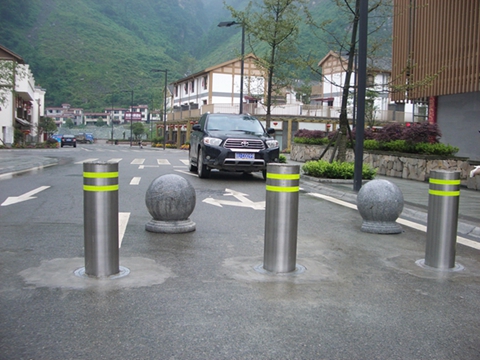 Auto Remote Road Bollards for Safety