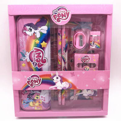 Los estudiantes de los niños vuelven al conjunto de papelería de la escuela Children students back to school stationery set