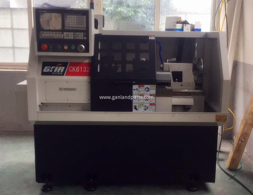 High speed precision CNC lathe