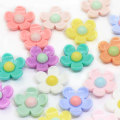 Varios colores Mini cabujón de resina en forma de flor con espalda plana, artículos de bricolaje para niñas, accesorios para el cabello de dormitorio
