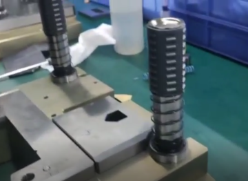 V-shape Notch Cutting Mold For Electrodes