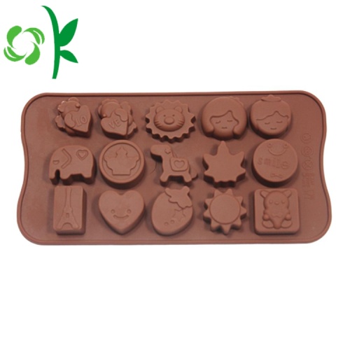 O silicone aquece o produto comestível dado forma dos moldes do chocolate barato