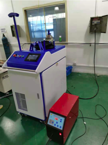 Hand-held integrated laser welding machine workbench