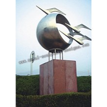 outdoor metal sculpture