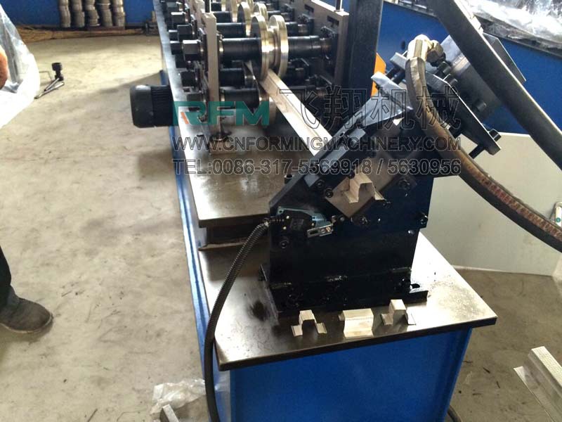 Metal light keel steel tile forming machine