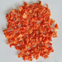 Dehydrated light orange carrot dices