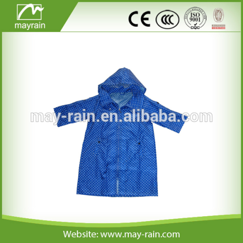 2016 cheap outdoor women rain jacket with hood