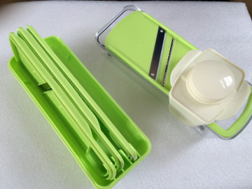 QVC-4 vegetable slicer shredder