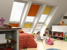 Universal skylight blinds blackout