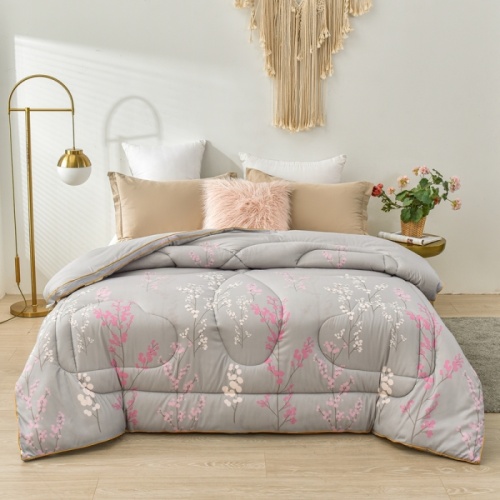 Winter thickened polyester comforter