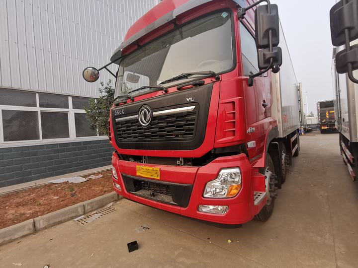 Dongfeng عالية الجودة شاحنة ثلاجة الشاحنة المبردة