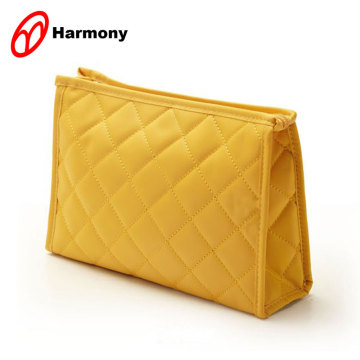 Customized yellow professionals kit makeup for promotion