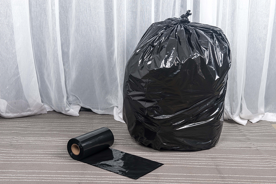 PE Plastic Black Waste Bags on Roll