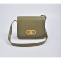 Sac bandoulière femme vert foncé avec boucle en métal