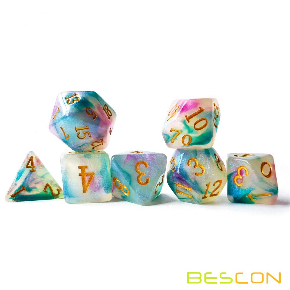 Test de Bescon Moonstone Nebula Dice Ensembles