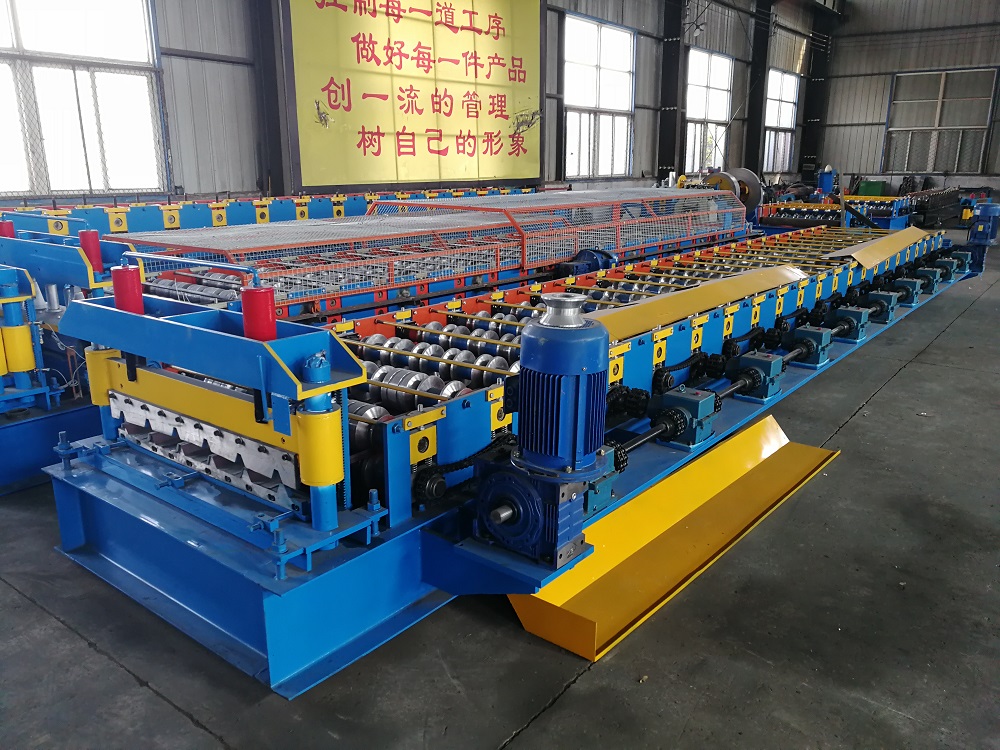 Good service galvalume roof sheet roll forming machine supplier