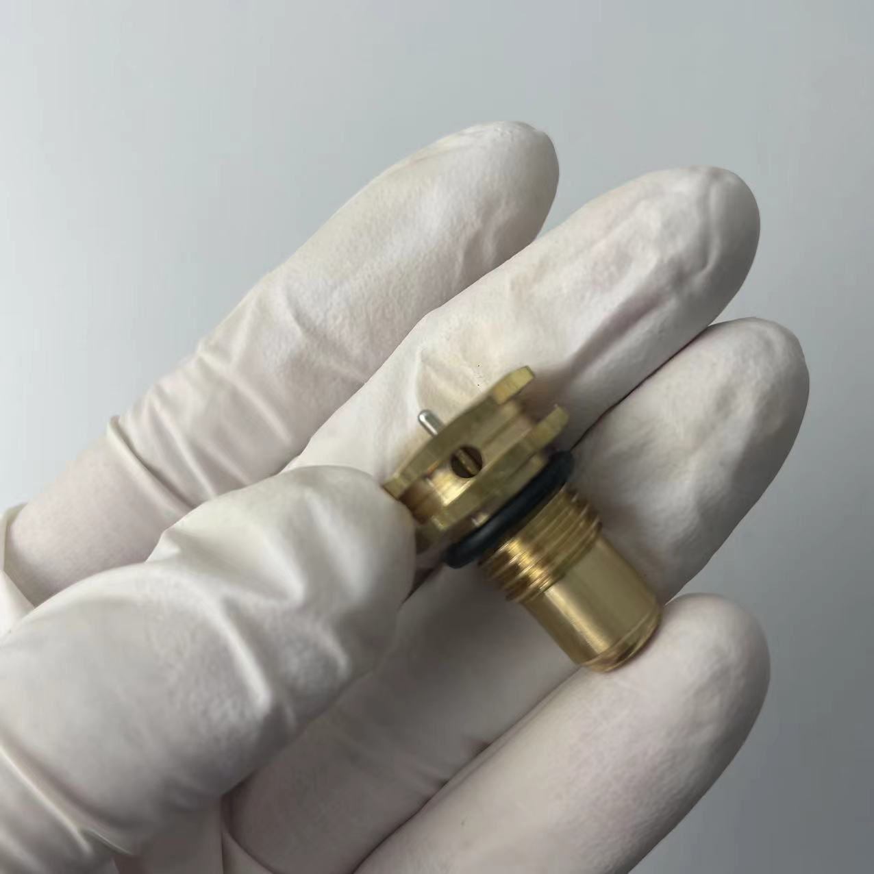 KARL-STORZ Insufflator Cartridge Pressure Relief Valve Copper Powder Sintered Cartridge (3)