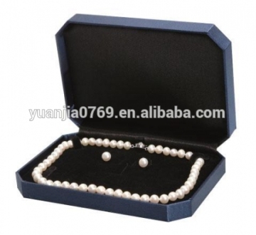 custom velvet pearl necklace gift boxes