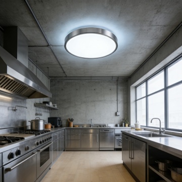 Ceiling lamp with wide illumination angle