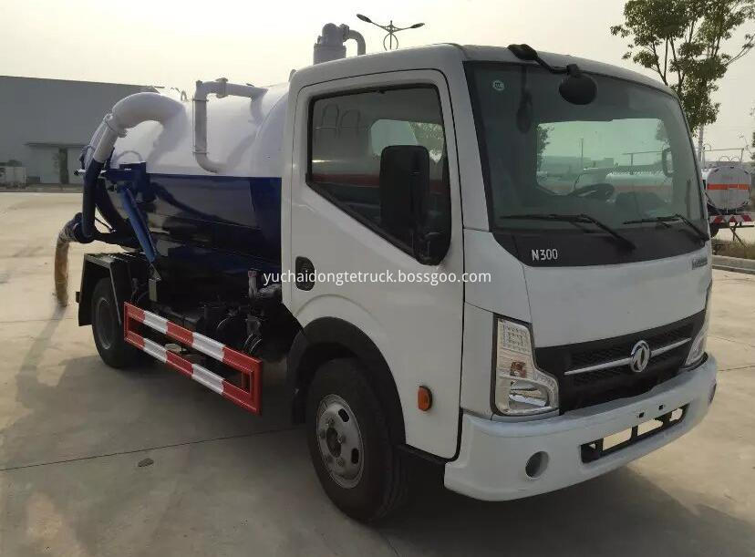 DFAC N300 vacuum sewage suction truck