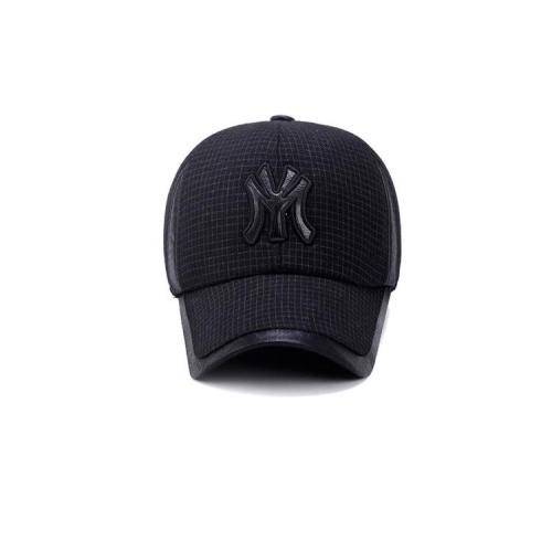 Woollen baseball cap embroidered and thickened ear cap