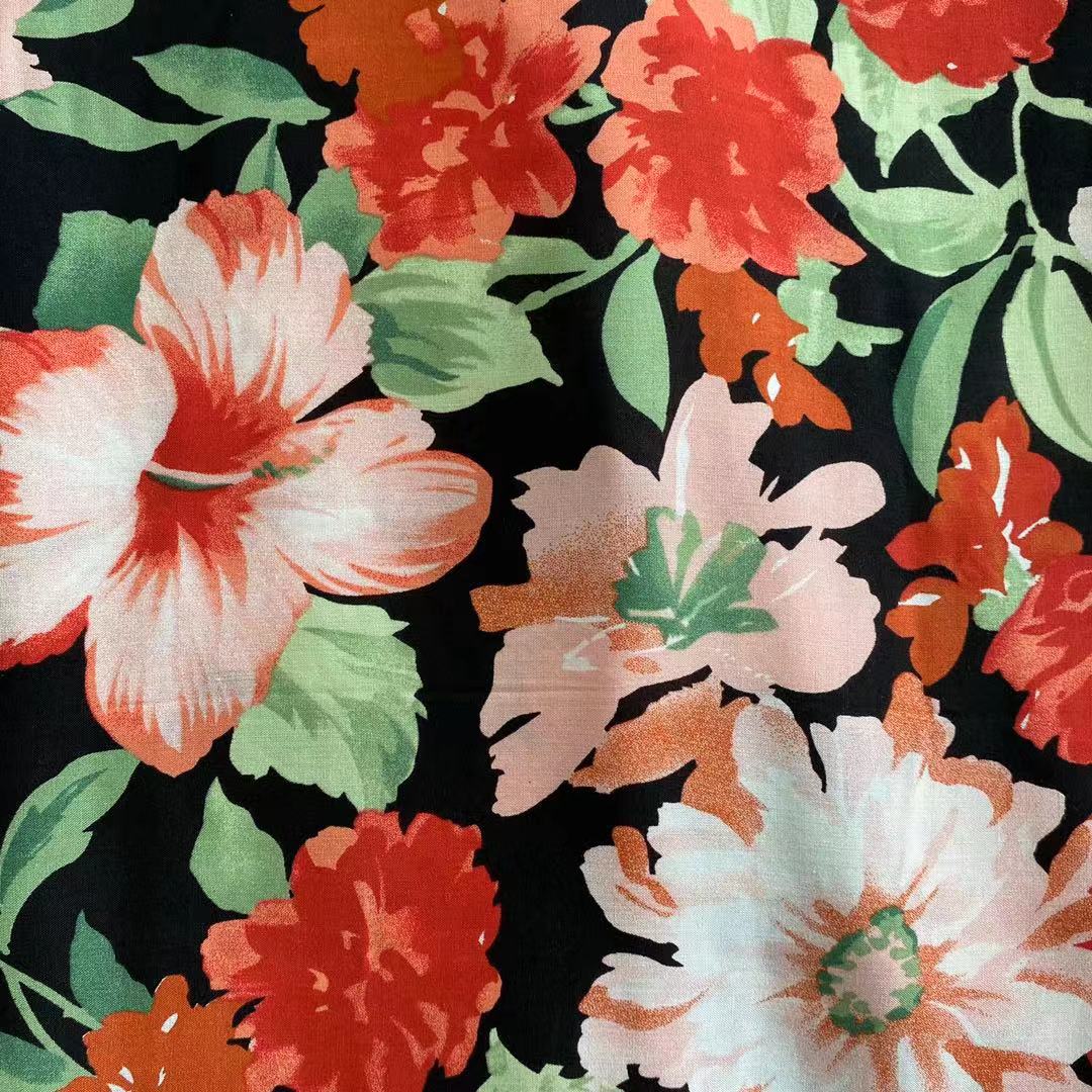 Großhandel benutzerdefinierte 100% gedruckte Viskose -Rayon -Stoff, gewebte Technik Bright Color Digital bedrucktes Rayon -Stoff