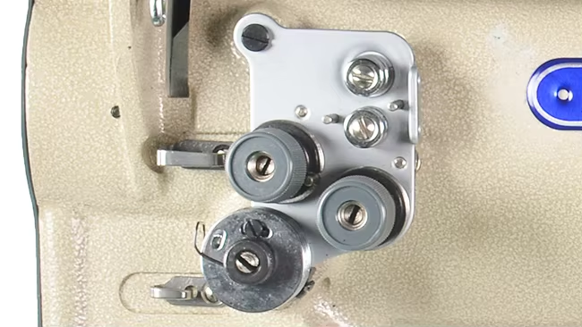 28BL-2A Maquina De Coser Industrial Doble Agu 28BL-2A Maquina De Coser Industrial Doble Agu
