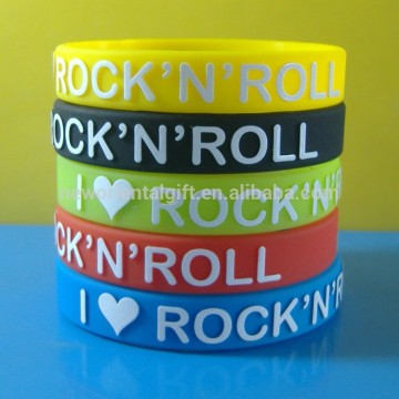 Embossed Color Printing Silicone Wristbands/Silicone Wristbands for Promotional Gifts