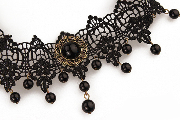 gothic collar