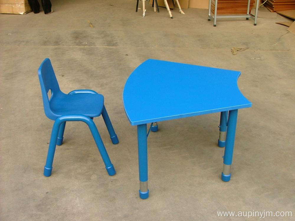 kid's plastic chairs for sales