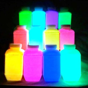 Glowing paint powder free samples