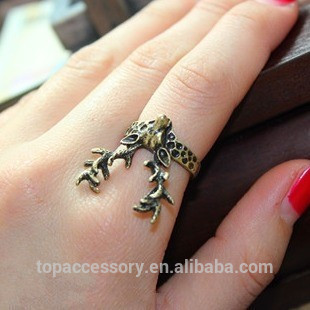 TR6930-20 2017 Fashion accessories personalized vintage stereo sika deer finger ring
