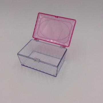 ロゴのないプラスチック収納箱