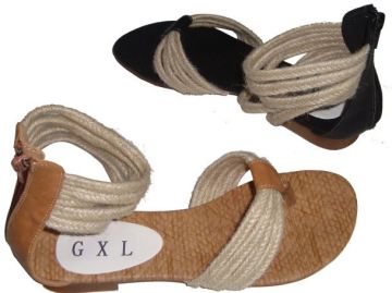 2012 Summer Fashion Comfy Beige / Black Pu Ladies Thong Thong Sandals