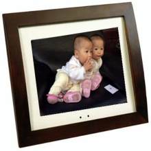 Wooden Digital Picture Frame with Android Art Display