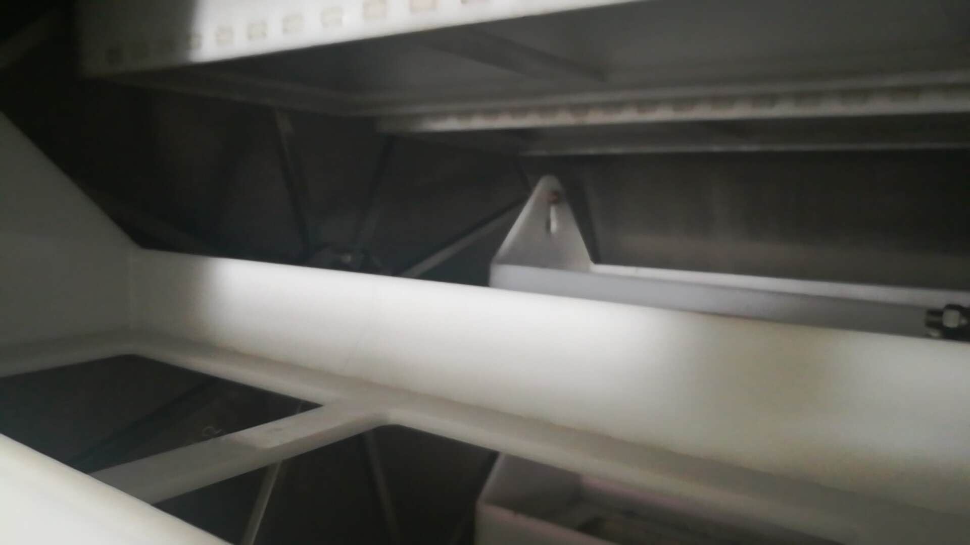 Microwave vacuum dryer dehydrator drying machine