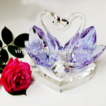 Crystal swan model with heart base