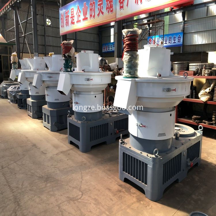1-1.5ton/hour 90kw XGJ560 Wood pellet machine