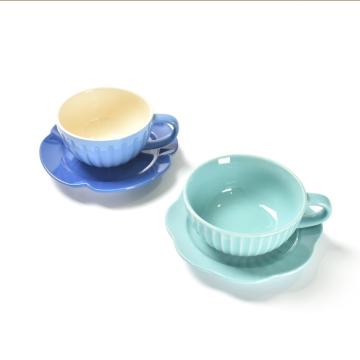 Coppa per caffè espresso a strisce blu e set di piattini